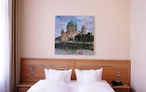 Novum Hotel Gates Berlin Charlottenburg 3*,