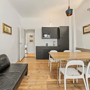 Apartment Elpilar Friedrichshain, Berlin